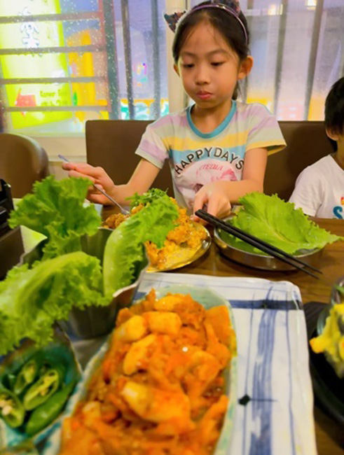 台北中山區美食｜歐巴楽 OBLIGI 首爾餐桌，三十年日式職人打造的現代韓式料理專門店，顛覆想像的黑蒜馬鈴薯排骨湯，只有在這才吃得到。