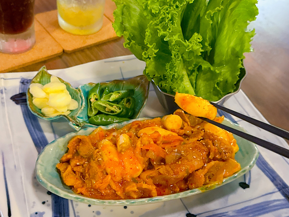 台北中山區美食｜歐巴楽 OBLIGI 首爾餐桌，三十年日式職人打造的現代韓式料理專門店，顛覆想像的黑蒜馬鈴薯排骨湯，只有在這才吃得到。