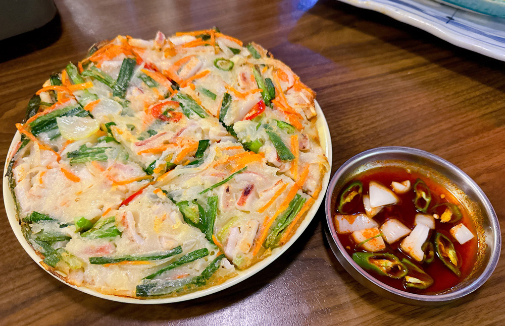 台北中山區美食｜歐巴楽 OBLIGI 首爾餐桌，三十年日式職人打造的現代韓式料理專門店，顛覆想像的黑蒜馬鈴薯排骨湯，只有在這才吃得到。