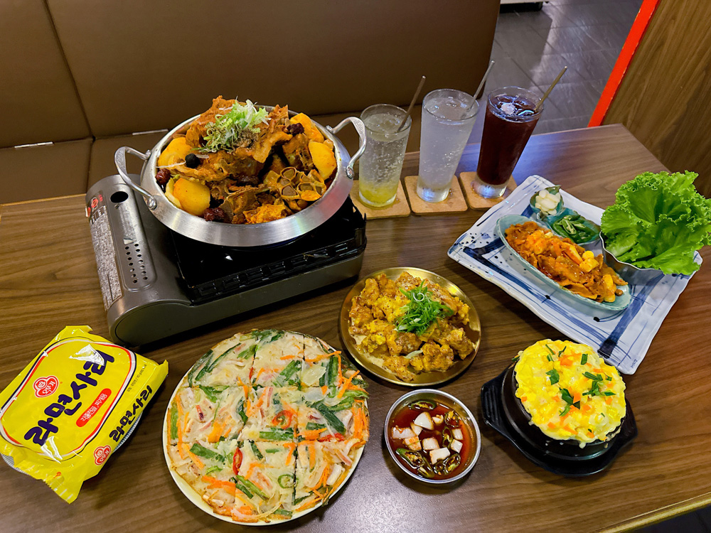 台北中山區美食｜歐巴楽 OBLIGI 首爾餐桌，三十年日式職人打造的現代韓式料理專門店，顛覆想像的黑蒜馬鈴薯排骨湯，只有在這才吃得到。
