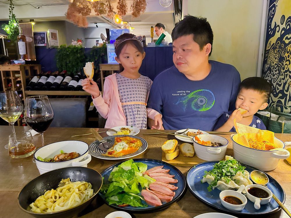 台北大安區餐酒館 |『Pan House Wine & Bistro』隱身東區巷弄的微醺基地!全家聚餐的創意家宴 x 姊妹微醺聚會的質感首選! - 第41張圖 台北大安區餐酒館 |『Pan House Wine & Bistro』隱身東區巷弄的微醺基地!全家聚餐的創意家宴 x 姊妹微醺聚會的質感首選!