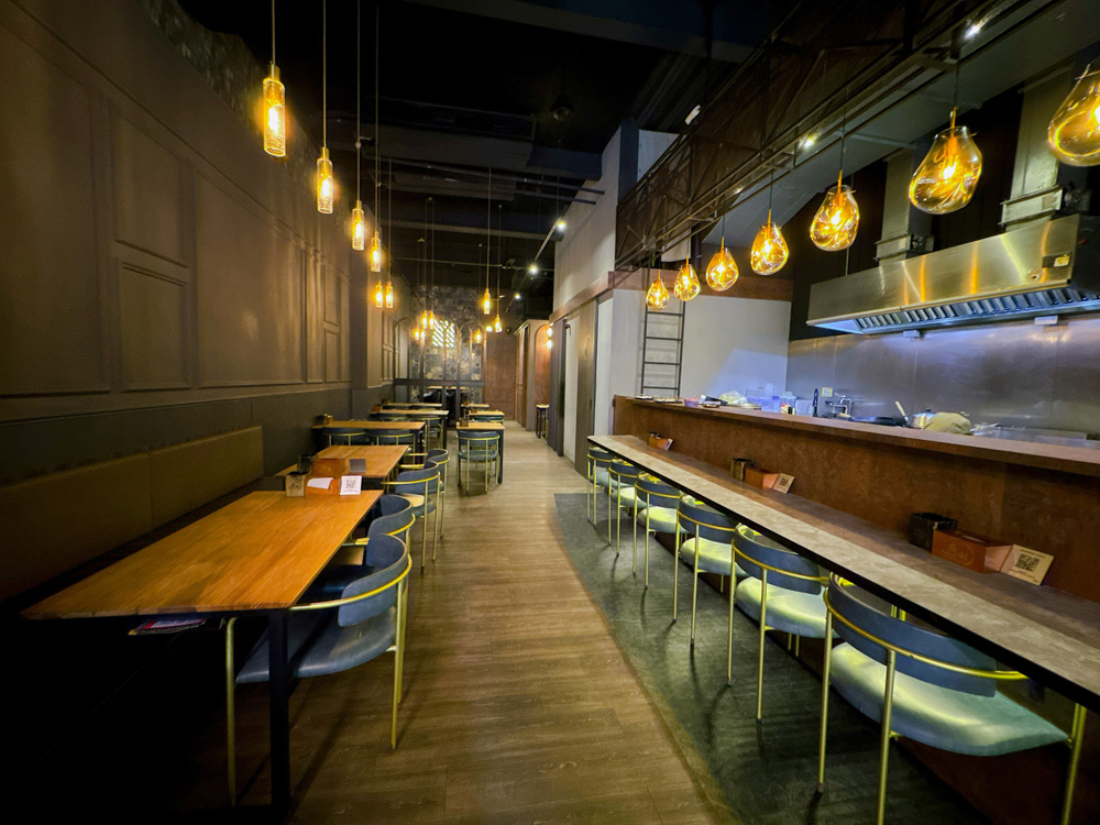 新竹竹北美食|『廢材串燒酒場-竹北遠百店』,現烤極致串燒✕英式小酒館微醺氛圍!爸媽育兒生活裡的微醺療癒儀式! - 第7張圖 新竹竹北美食|『廢材串燒酒場-竹北遠百店』,現烤極致串燒✕英式小酒館微醺氛圍!爸媽育兒生活裡的微醺療癒儀式!