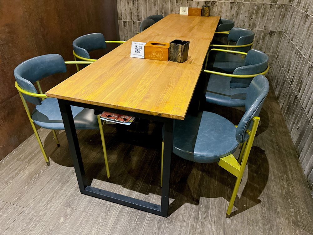 新竹竹北美食|『廢材串燒酒場-竹北遠百店』,現烤極致串燒✕英式小酒館微醺氛圍!爸媽育兒生活裡的微醺療癒儀式! - 第8張圖 新竹竹北美食|『廢材串燒酒場-竹北遠百店』,現烤極致串燒✕英式小酒館微醺氛圍!爸媽育兒生活裡的微醺療癒儀式!