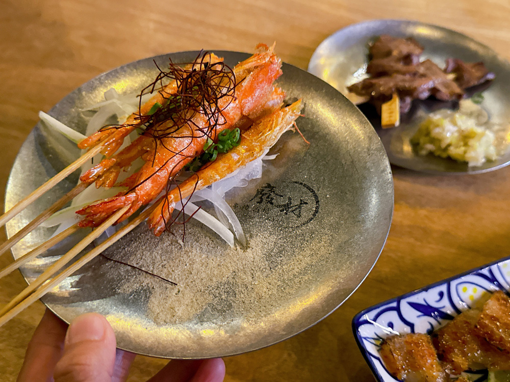 新竹竹北美食|『廢材串燒酒場-竹北遠百店』,現烤極致串燒✕英式小酒館微醺氛圍!爸媽育兒生活裡的微醺療癒儀式! - 第29張圖 新竹竹北美食|『廢材串燒酒場-竹北遠百店』,現烤極致串燒✕英式小酒館微醺氛圍!爸媽育兒生活裡的微醺療癒儀式!