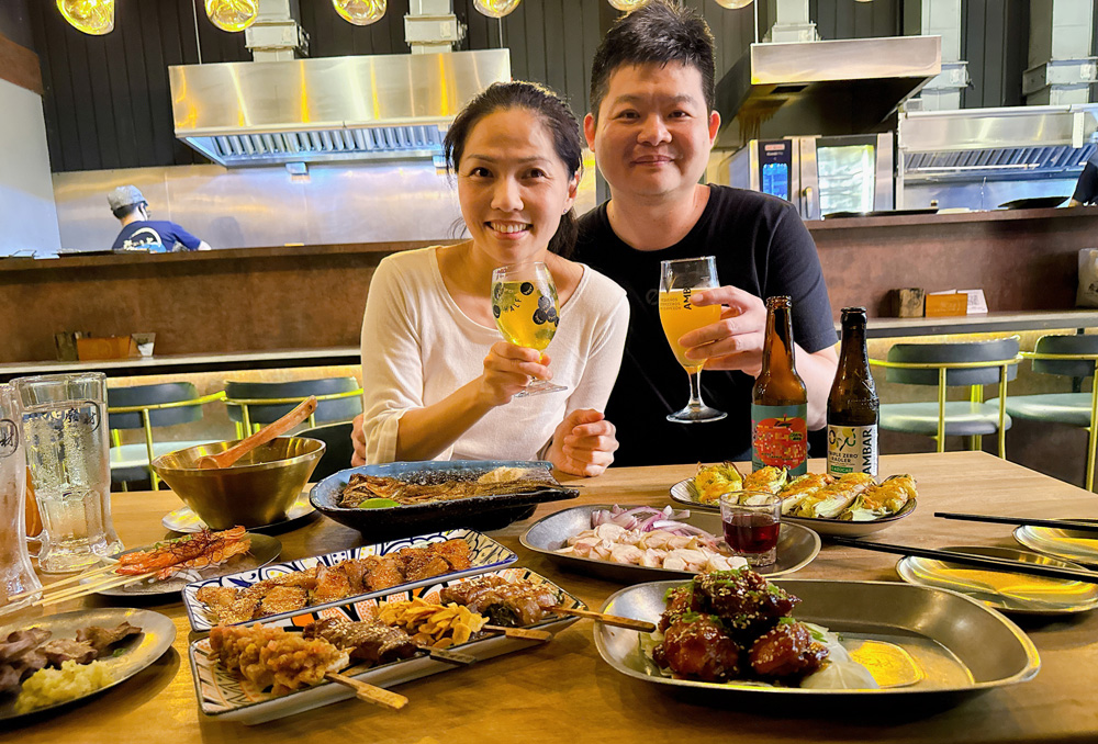 新竹竹北美食|『廢材串燒酒場-竹北遠百店』,現烤極致串燒✕英式小酒館微醺氛圍!爸媽育兒生活裡的微醺療癒儀式! - 第17張圖 新竹竹北美食|『廢材串燒酒場-竹北遠百店』,現烤極致串燒✕英式小酒館微醺氛圍!爸媽育兒生活裡的微醺療癒儀式!